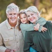 Határhúzás a nagyszülőkkel: Így mondj nemet sértődés nélkül